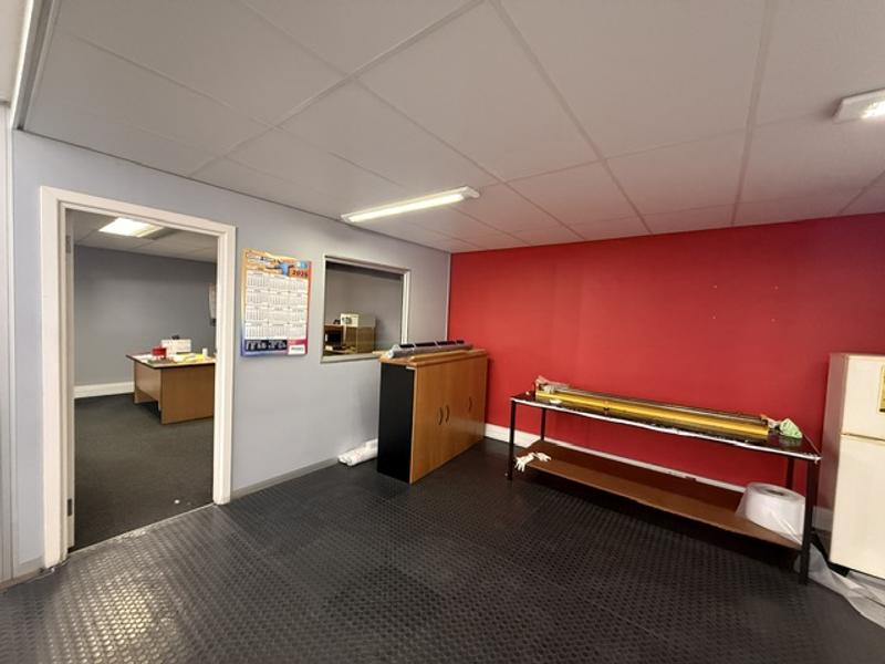 To Let Commercial Property for Rent in Newton Park Eastern Cape